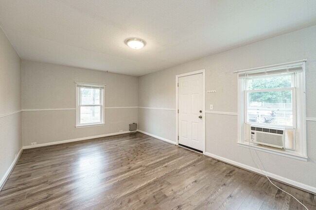 Foto del edificio - 2 Bedroom 1 Bath SIngle Family Home With L...