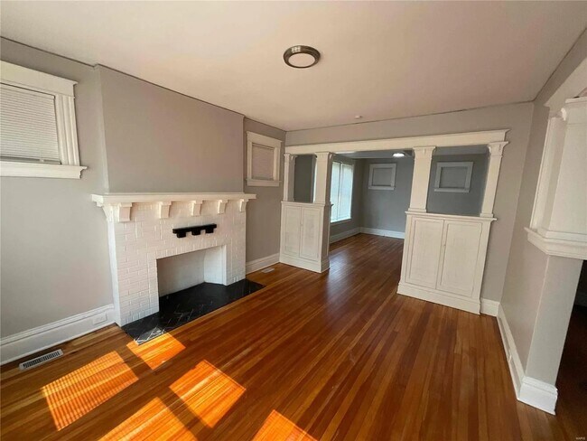 Foto del edificio - 8603 Park Ln