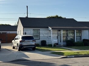 Building Photo - 2061 Lomina Ave