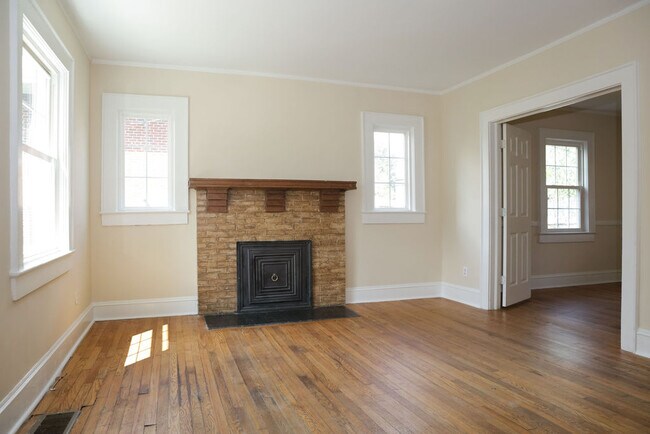 Foto del edificio - 603 Mayflower Dr