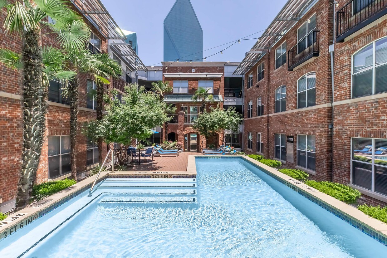 Piscina estilo centro turístico con terraza - 1001 Ross