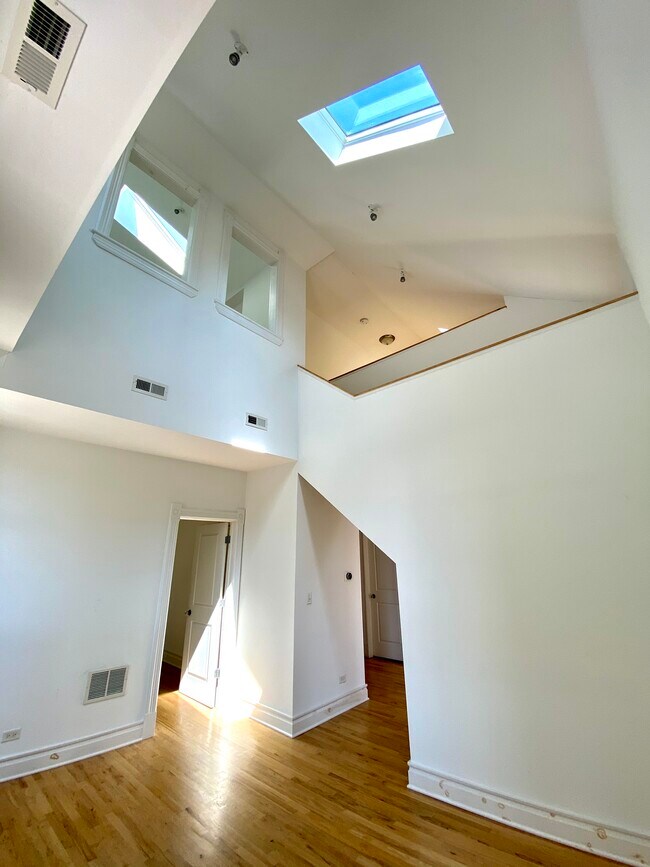 Foto del edificio - 1248 W 18th St
