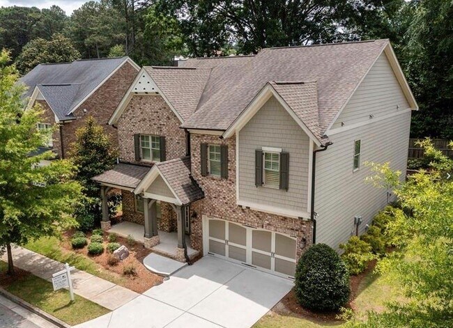 Building Photo - 1329 Winfair Ln NE