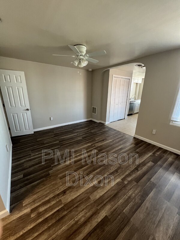 Foto del edificio - 2426 St Paul St