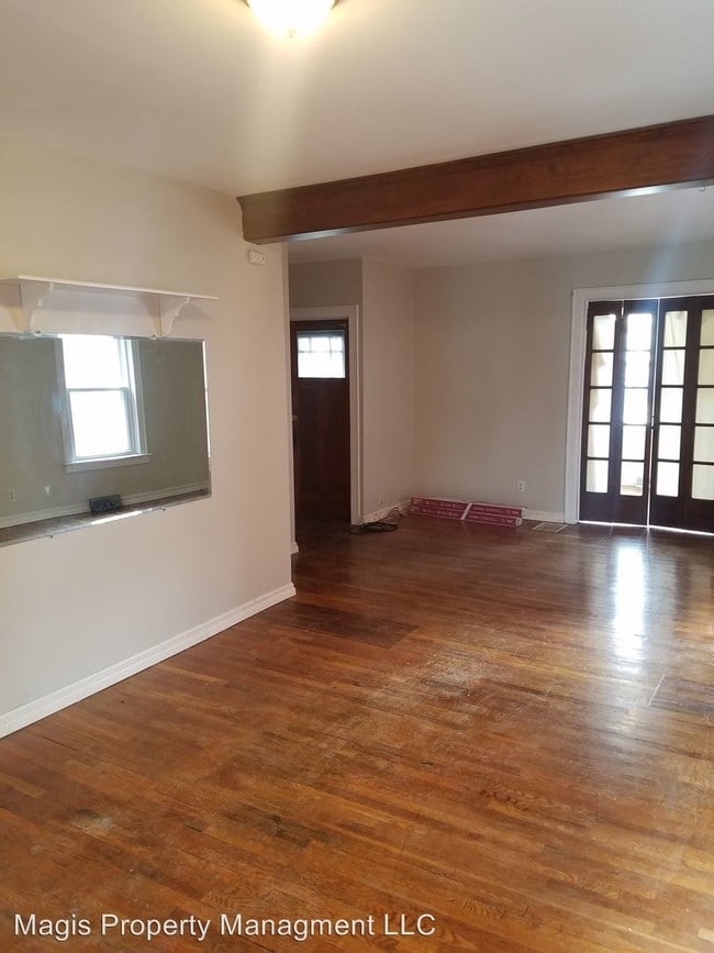 Building Photo - 1271 Kenmore Ave