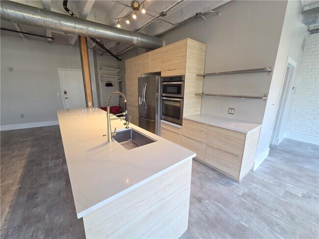 Building Photo - 878 Peachtree St NE