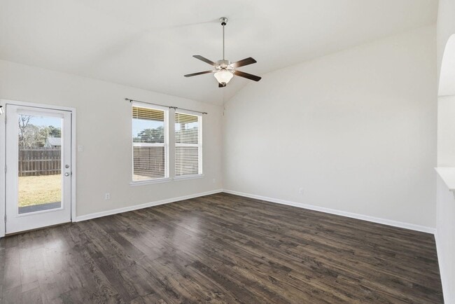 Building Photo - 284 Pipers Ln