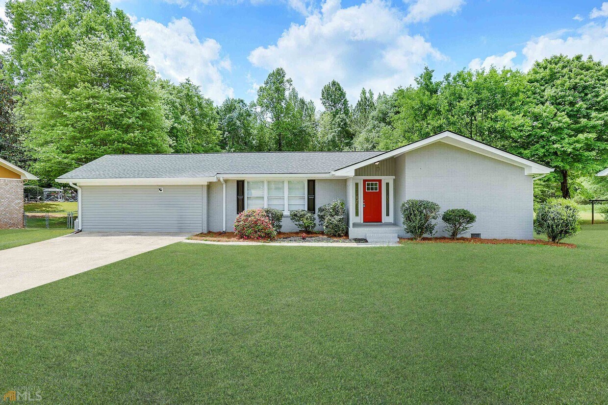 4591 Lindsey Dr SW, Powder Springs, GA 30127 House Rental in Powder