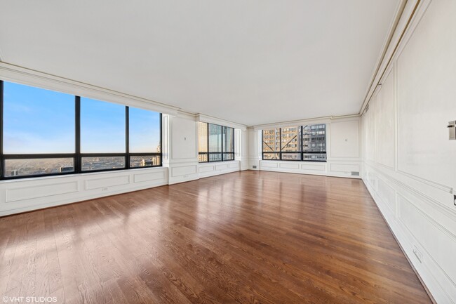 Foto del edificio - 180 E Pearson St