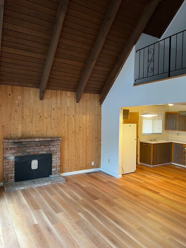 Foto del edificio - 1506 Murietta Dr