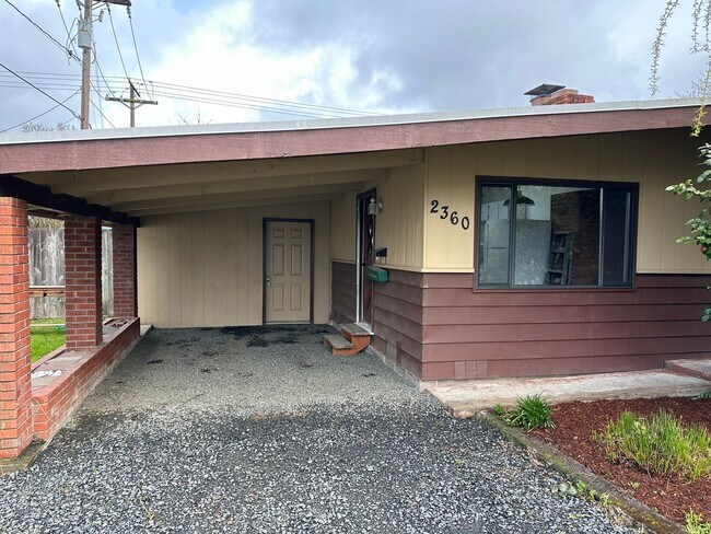 Foto del edificio - Beautifully updated 2 bedroom 1 bath home ...