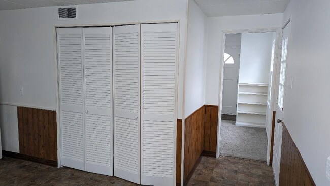 Building Photo - 1804 Zauel St