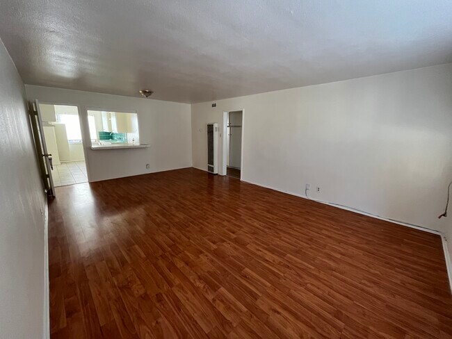 Building Photo - 351 E Pomona Blvd