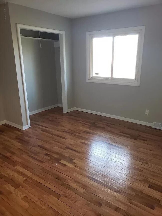 Foto del edificio - 2710 W Miller Rd