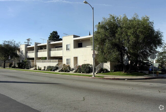 Building Photo - 425 N Wilton Pl
