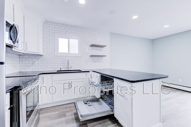 Foto del edificio - 13 Bancker Ave