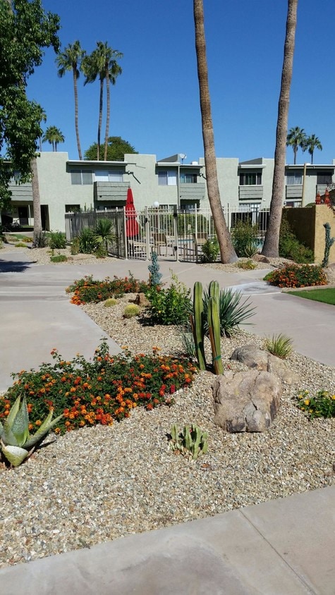 Primary Photo - 4610 N 68th St