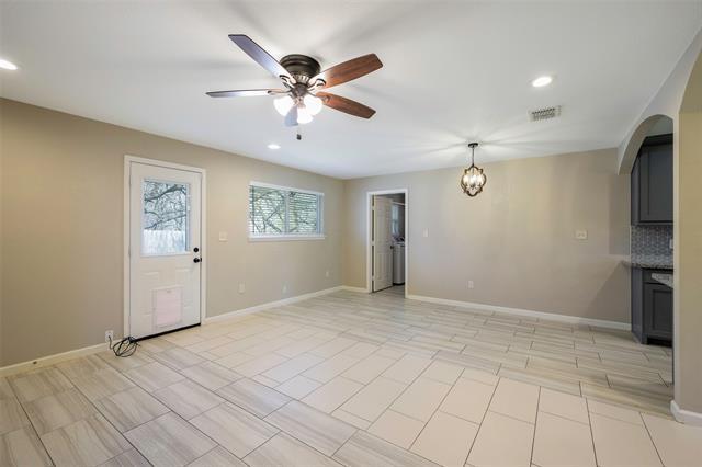 Foto del edificio - 1240 Carla St