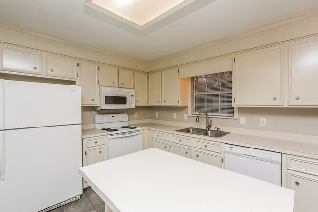 Foto del edificio - Beautiful 3 Bedroom Home in Flowood, MS