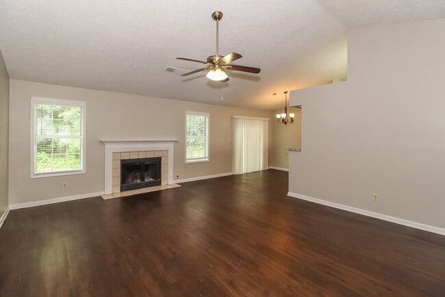 Building Photo - 5009 River Rock Way