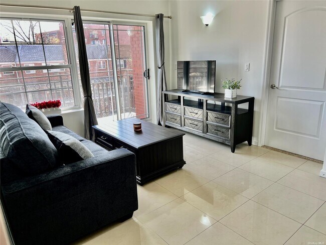 Foto del edificio - 71-66 Parsons Blvd