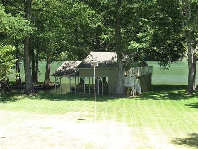 Building Photo - 2001 Manana St