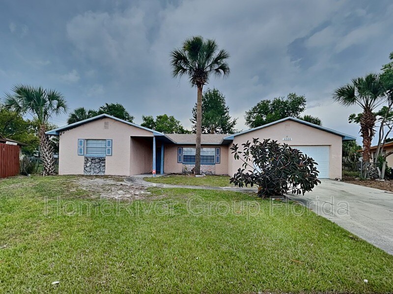 4589 Frisco Cir, Orlando, FL 32808 House Rental in Orlando, FL