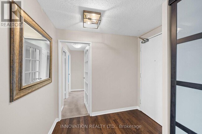 Building Photo - 415 Greenview Ave