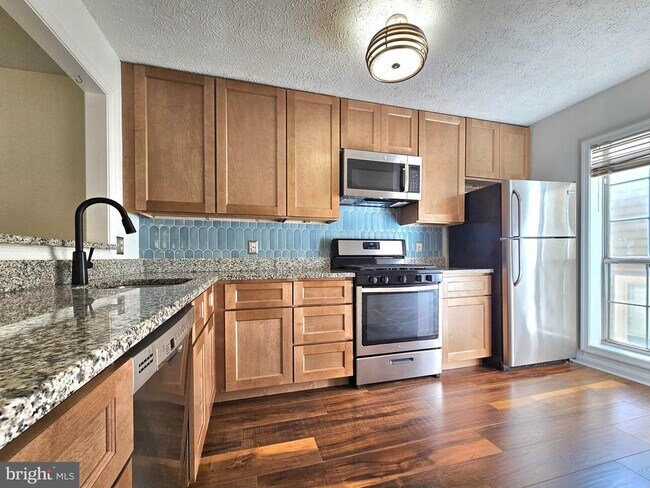 Foto del edificio - 7660 Willow Point Dr