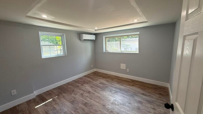 Foto del edificio - 1099 Center St SW