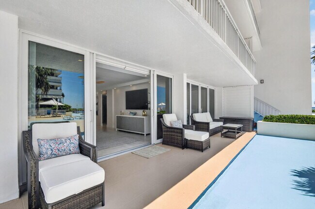 Building Photo - 3546 S Ocean Blvd