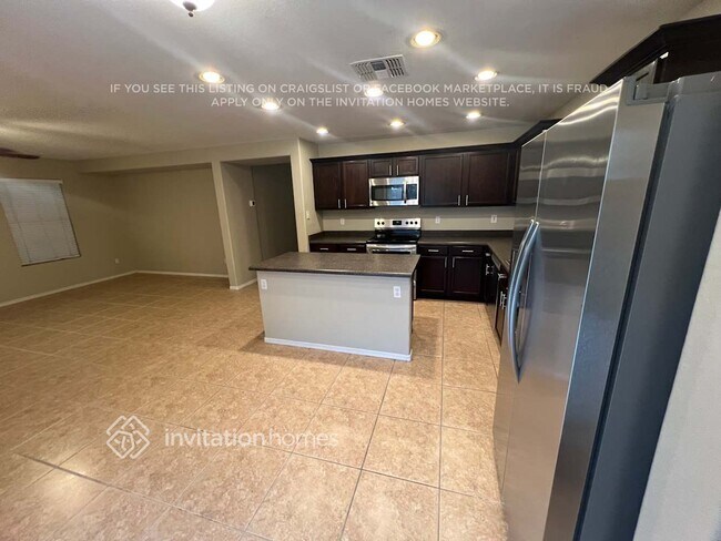 Building Photo - 8923 E Pampa Ave