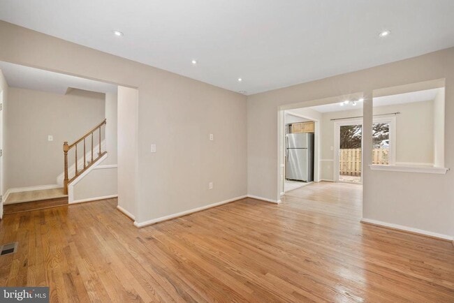 Building Photo - 1 Esmond Ct