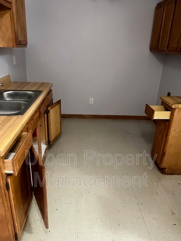 Photo - 110 E Frank Ave House