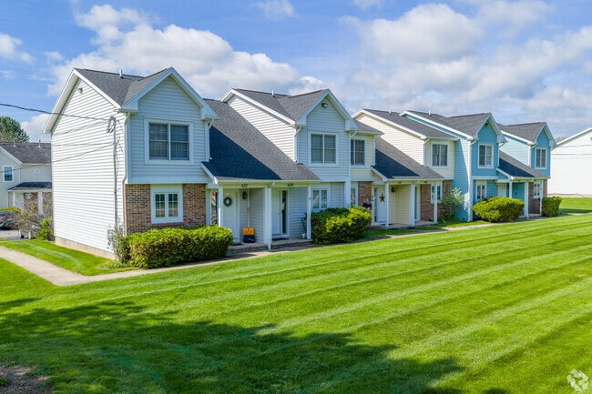 Foto del edificio - North Road Townhomes