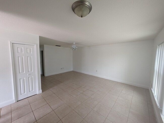 Building Photo - 3645 Barna Ave