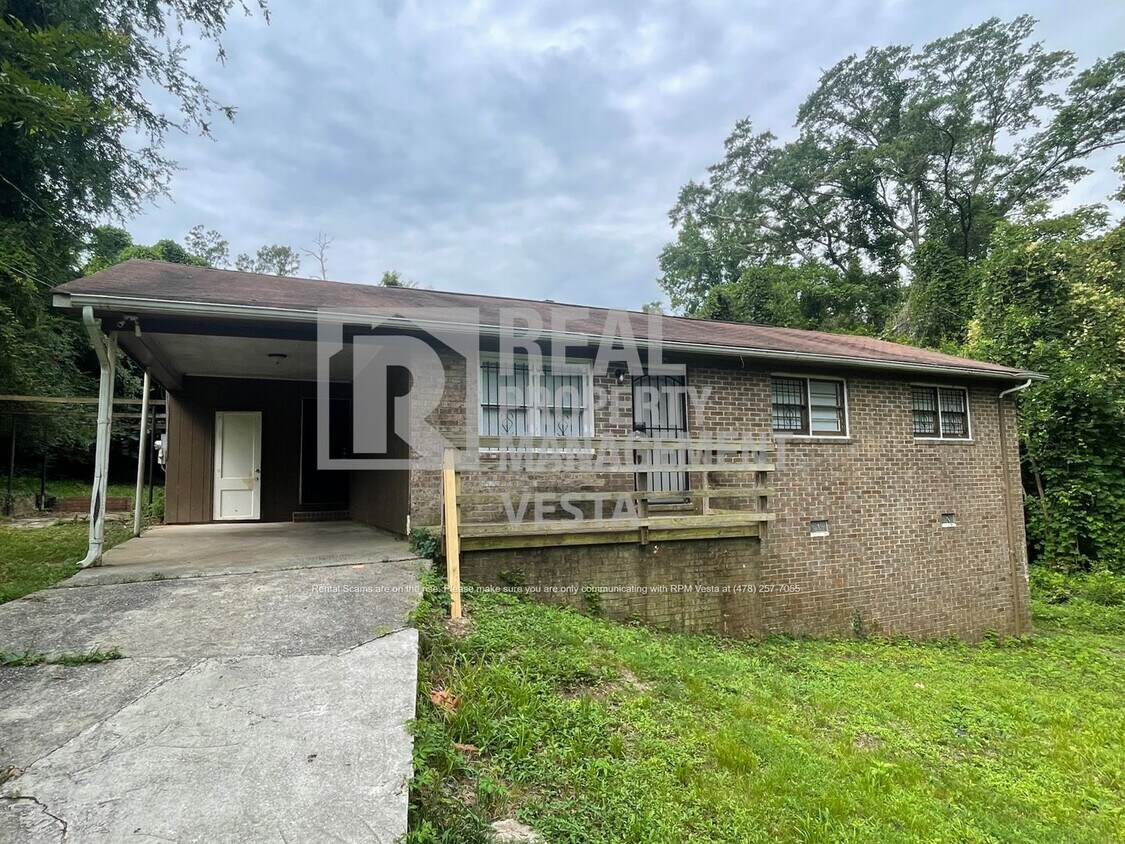 Primary Photo - Three Bedroom Home on Quiet Cul-de-sac in ...