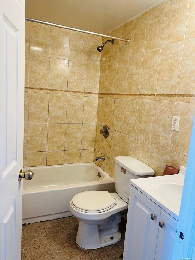 Building Photo - 4203 College Point Blvd