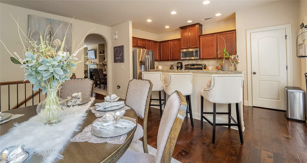 Foto del edificio - 4 br, 3 bath House - 165 Harrison Cir