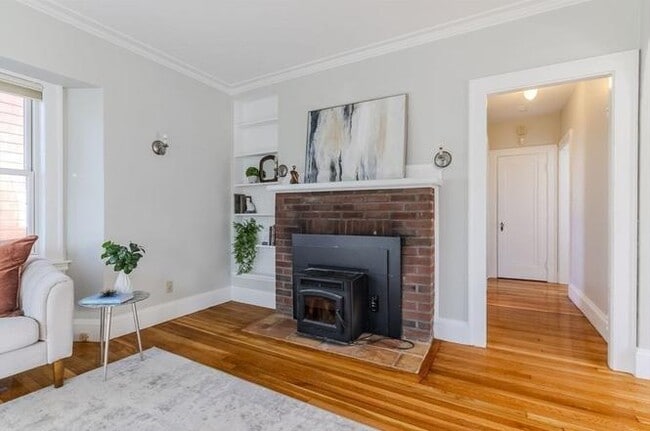 Building Photo - 34 Keith St