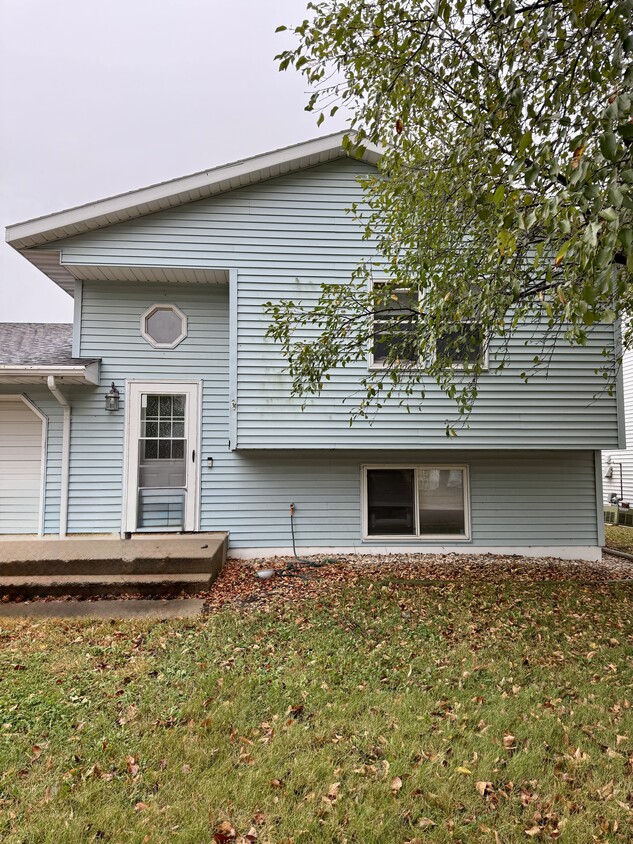 Photo - 1014 Castlewood Dr