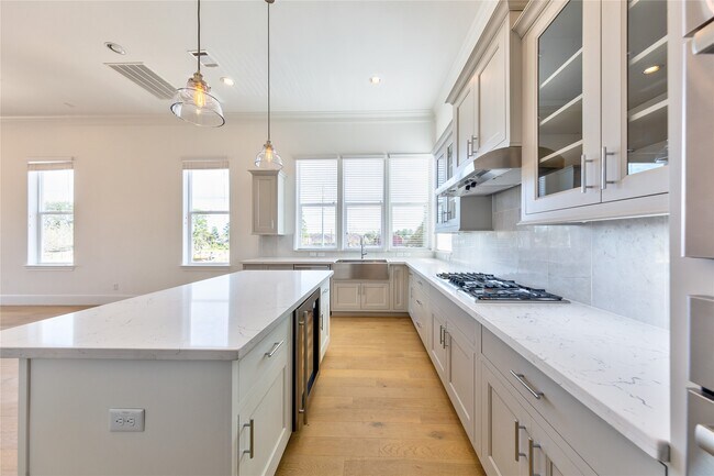 Foto del edificio - 3403 Timbergrove Oaks St