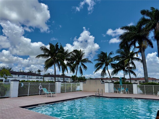 Foto del edificio - 11468 NW 77th St