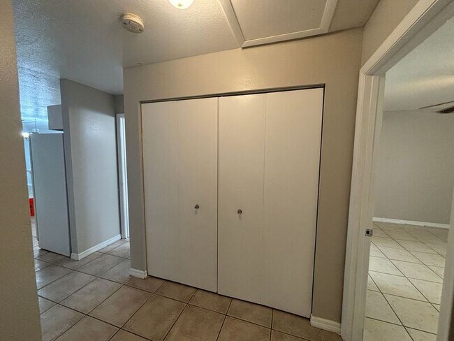 Foto del edificio - 6709 N 22nd St