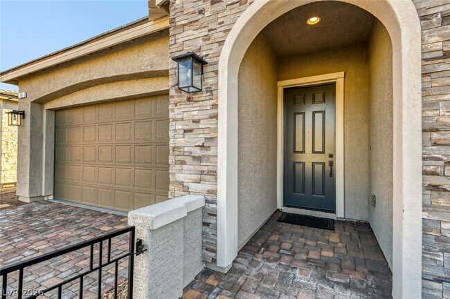 Foto del edificio - 76 Tatahatso Pt St