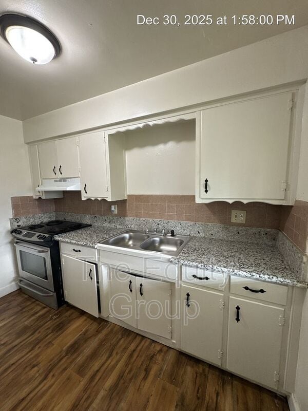 Foto del edificio - 352 S Blackstone St