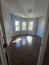 Building Photo - 251 Ellis Ave