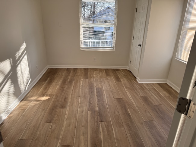 Foto del edificio - 6304 Desmond St