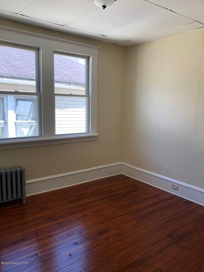 Foto del edificio - 743 N Walnut St