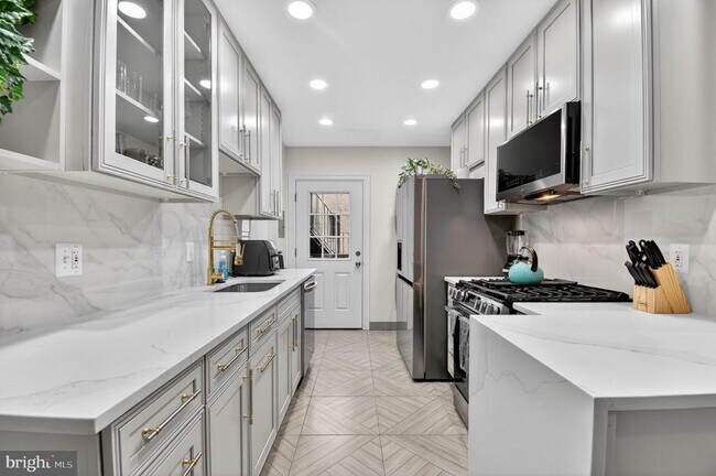 Foto del edificio - 1919 19th St NW